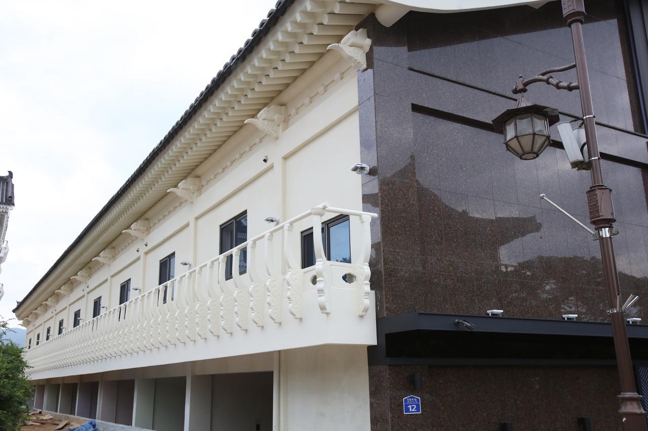 Hotel Yolo Chongnae-dong Extérieur photo