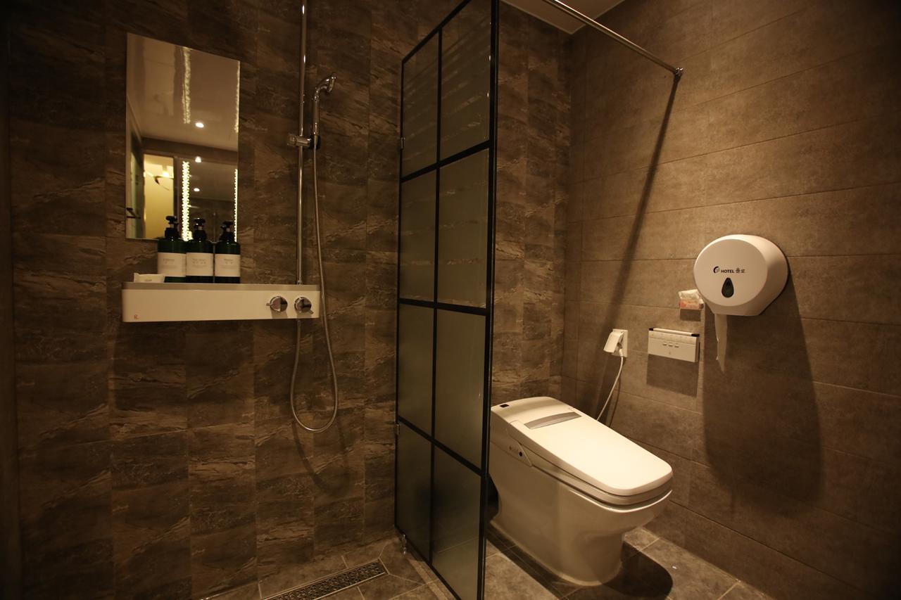 Hotel Yolo Chongnae-dong Extérieur photo